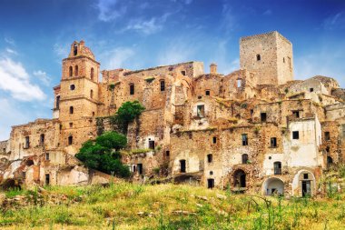 Terk edilmiş köy Craco, Basilicata bölgesi, İtalya