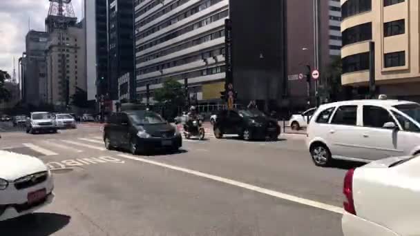 Ruch Samochodowy Avenida Paulista Godzinach Szczytu Sao Paulo Brazylia — Wideo stockowe