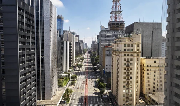 Avenida Paulista (Paulista avenue), Sao Paulo city, Brazil — Stock Photo, Image