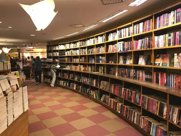 Livraria Cultura, tradycyjna Księgarnie w Sao Paulo. — Zdjęcie stockowe