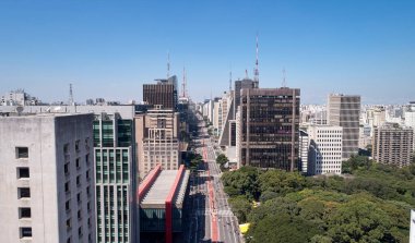 Brezilya 'nın Sao Paulo şehrindeki Avenida Paulista (Paulista Bulvarı) hava manzarası
