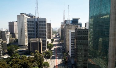 Brezilya 'nın Sao Paulo şehrindeki Avenida Paulista (Paulista Bulvarı) hava manzarası