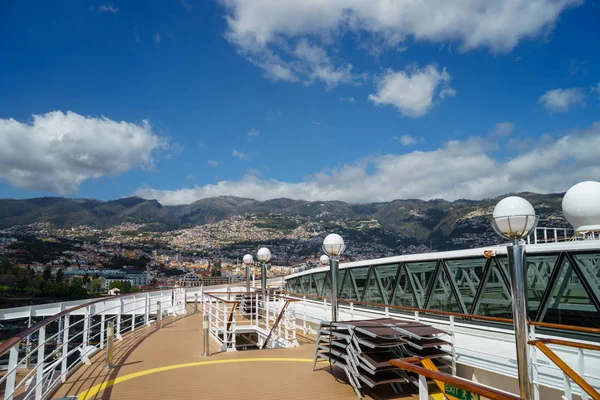 Uitzicht Van Het Eiland Madeira Vanaf Het Cruiseschip Met Dek — Stockfoto