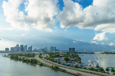 Bir cruise liner Miami'den görünümünü.