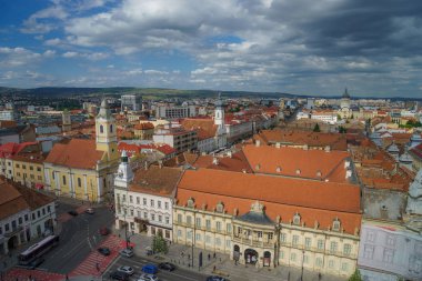 Cluj Napoca şehir merkezi yaz aylarında çatı görünümü
