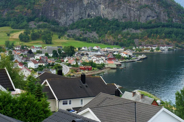 Petit village de pêcheurs, Lofoten, Norvège — Photo