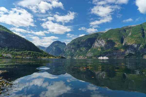 Breathtaking view of Sunnylvsfjorden fjord and cruise ship. western Norway — Stock Photo, Image