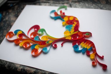 Kağıt Firebird zanaat quilling teknik yapılan.