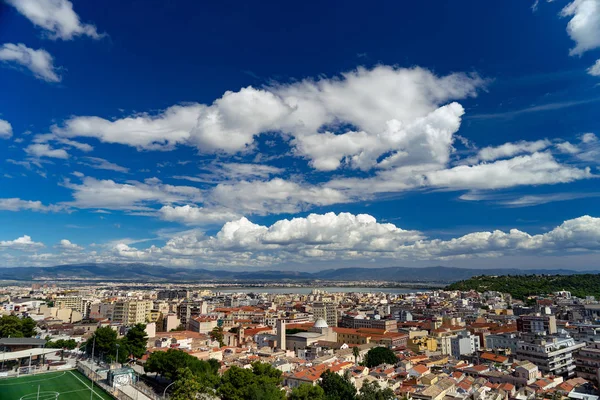 Cagliari, Сардиния, Италия cityscape с вершины — стоковое фото