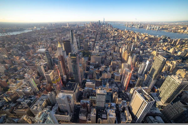Manhattan Midtown edifícios vista superior. Nova Iorque — Fotografia de Stock