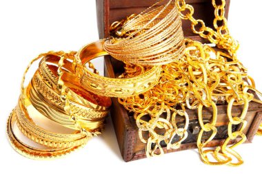 Altın Zincirler ve bilezikler
