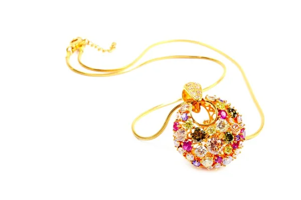 Goldene Halskette Mit Farbenfrohen Edelsteinen Über Weiß — Stockfoto