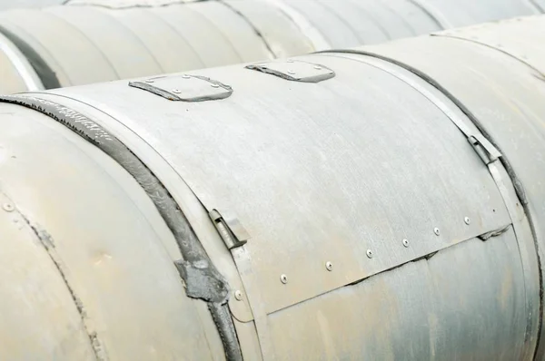 Grandes tuberías de la industria de aluminio, fuera, de cerca —  Fotos de Stock