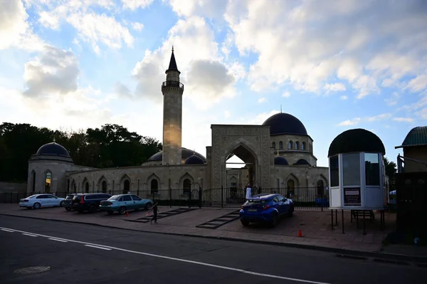 Kiev Ukraina Augusti 2020 Solnedgången Lyser Minareten Rahmas Moské — Stockfoto