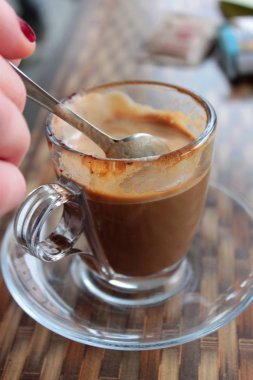 süt ve kahve ile cappuccino sıcak içecek