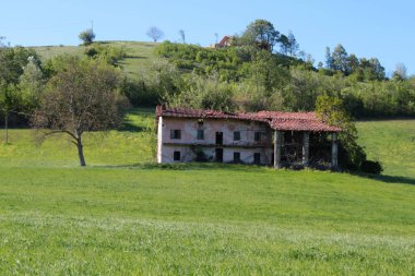 kırsal antik Piedmontese çiftlik evi