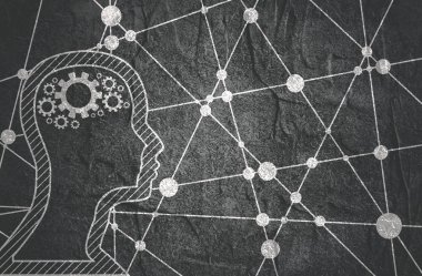 Bir adamın silueti.