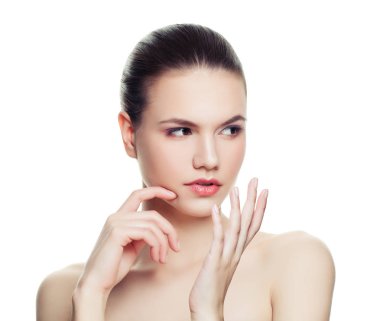 Beyaz arka plan üzerinde izole düşünme kadın. Spa kadın modeli yüz. Yüz tedavi, kozmetik ve Cilt Bakımı