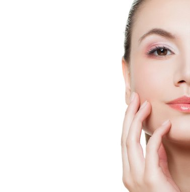 Mükemmel bir kadın yüzü spa portre. Güzel kadın yüzü beyaz izole