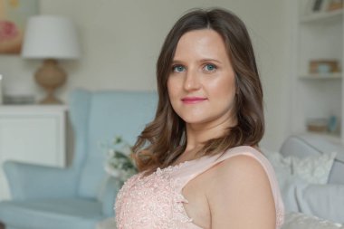 Esmer kadın portre. Gerçek insanlar