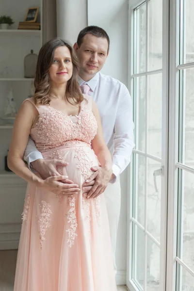 Padres Jóvenes Esperando Resultado Pareja Embarazada — Foto de Stock