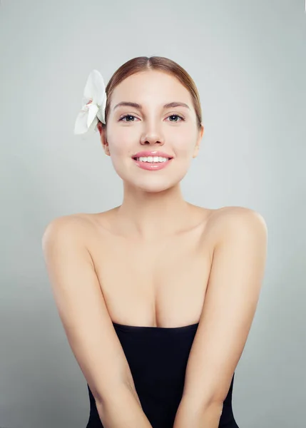 Pretty Woman Healthy Skin Cute Smile Portrait — Stock Photo, Image