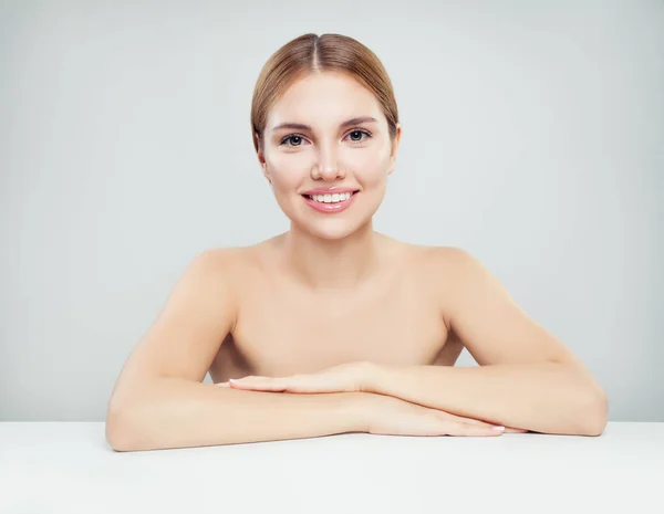 Smiling Spa Woman Healthy Skin White Background Skincare Spa Beauty — Stock Photo, Image