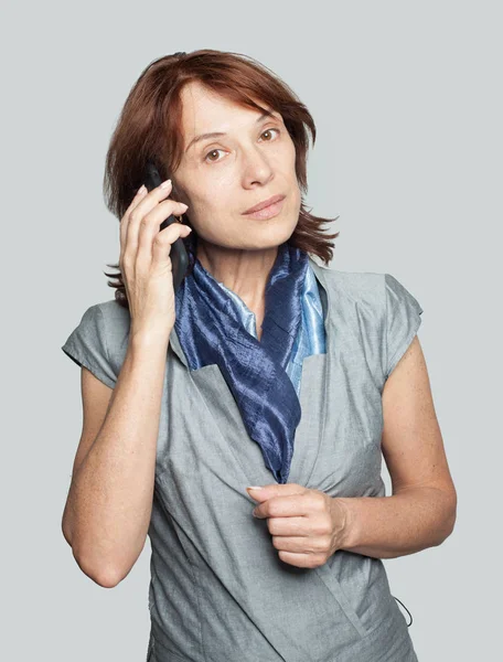 Rijpe Vrouw Telefoon Zakenvrouw Mobiele Telefoon — Stockfoto