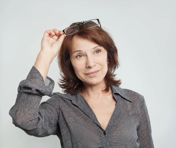 Mujer Negocios Madura Linda Con Gafas Retrato —  Fotos de Stock