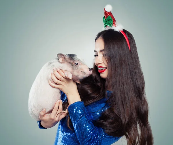 Christmas Portrait Smiling Woman Pig Smile Teeth Braces — Stock Photo, Image