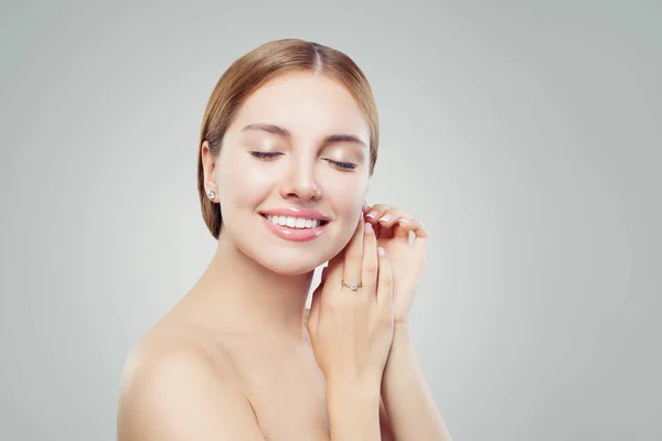 Schmuckfrau Mit Diamantohrringen Schönheit Und Accessoires — Stockfoto