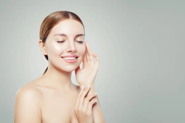 Pretty Girl Healthy Clear Skin Facial Treatment Skincare Cosmetology Concept — Stock Photo, Image