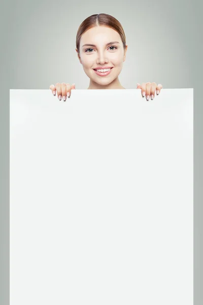 Cheerful Woman White Empty Paper Board Background Pretty Girl Smiling — Stock Photo, Image