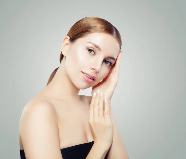 Young Beauty Healthy Woman Face — Stock Photo, Image