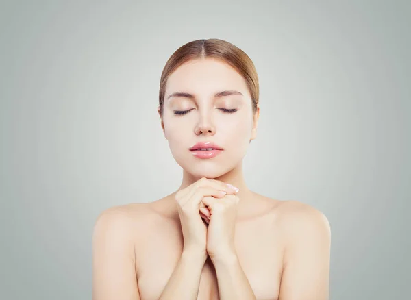 Gezicht Van Vrouw Lachende Meisje Met Heldere Huid Ontspannen Gezichts — Stockfoto