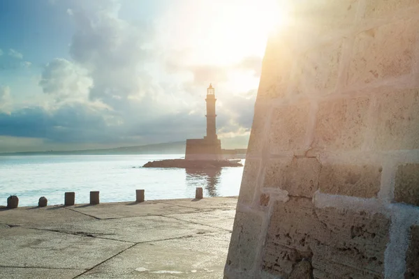 Hanya eski limanında deniz feneri ve kale Firkas, Girit, — Stok fotoğraf