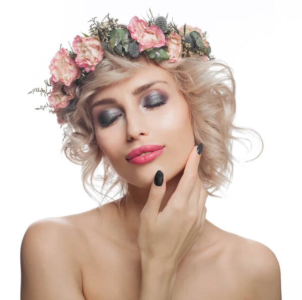 Portré gyönyörű nő modell smink, szőke göndör haj — Stock Fotó