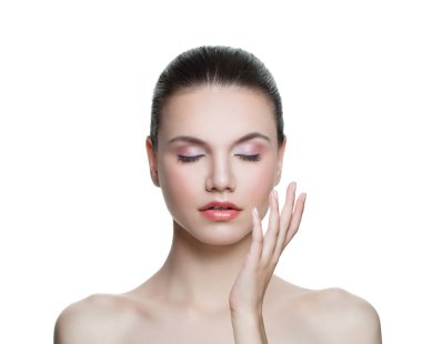 Temiz teni izole edilmiş güzel model bir kadın. Skincare 