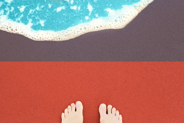 Feet on the sunny sandy beach with flag Haiti. View from top — Stock Photo, Image