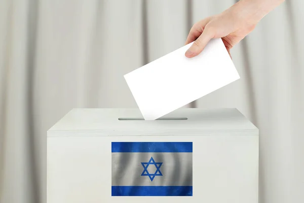 Conceito Voto Israelense Mão Eleitor Segurando Papel Cédula Para Votação — Fotografia de Stock