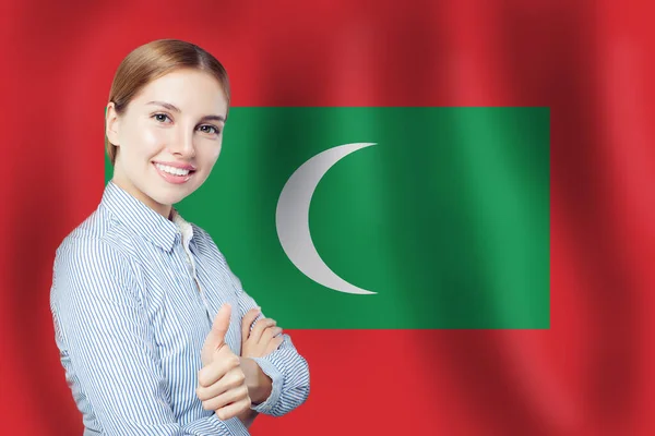 Подорож Новій Мальдівах Щаслива Дівчина Прапором Нью Мальдів — стокове фото