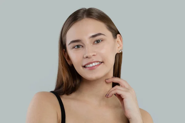 Mujer Feliz Belleza Natural Hermosa Cara Femenina Sin Maquillaje — Foto de Stock