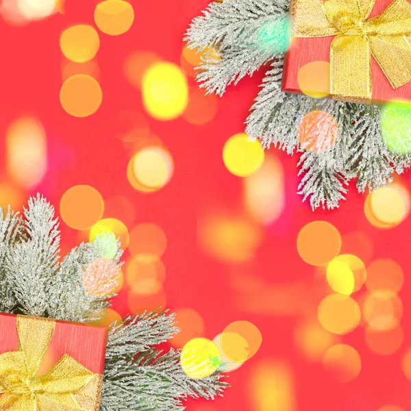 Composición Tarjetas Navideñas Con Luz Bokeh Dorada Regalos Rama Árbol — Foto de Stock