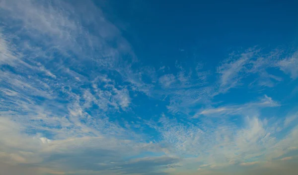 Cielo Perfecto Con Nubes Hermoso Horizonte Fondo — Foto de Stock
