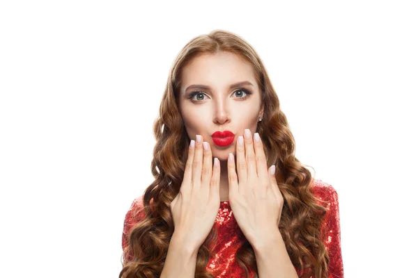 Schattige Vrouw Model Met Rode Lippen Make Geïsoleerd Witte Achtergrond — Stockfoto