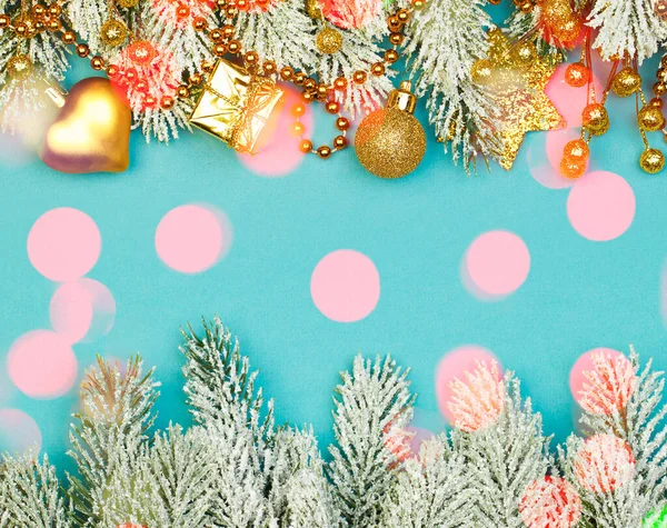 Weihnachten Hintergrund Mit Schnee Und Goldener Girlande — Stockfoto