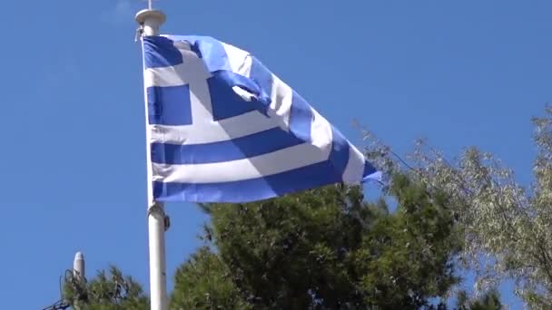 Bandera Nacional Griega Ondeando Viento Bajo Cielo Azul — Vídeos de Stock