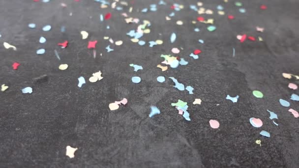 Des Morceaux Papier Confettis Colorés Balayés Ralenti — Video