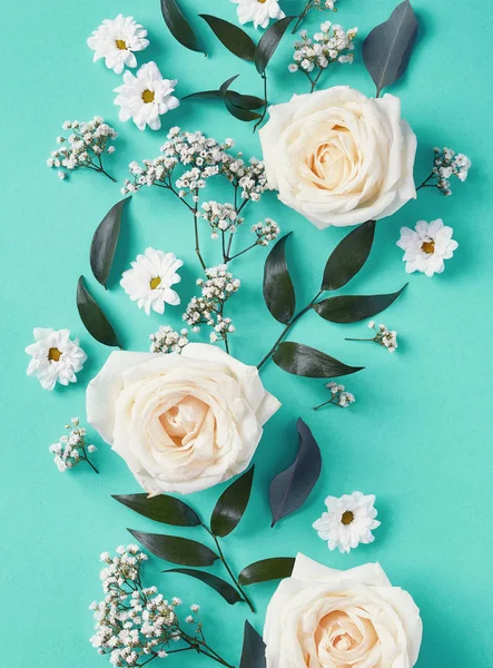 Hermosas flores blancas fotos de stock, imágenes de Hermosas flores blancas  sin royalties | Depositphotos