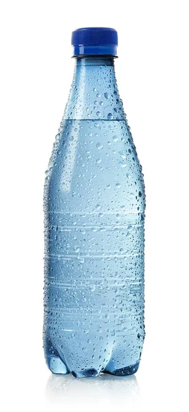 Bottiglia di acqua fredda azzurra con gocce — Foto Stock